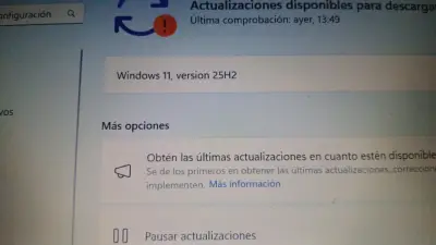 Notebook con Windows 11 en buen estado - miniatura 3