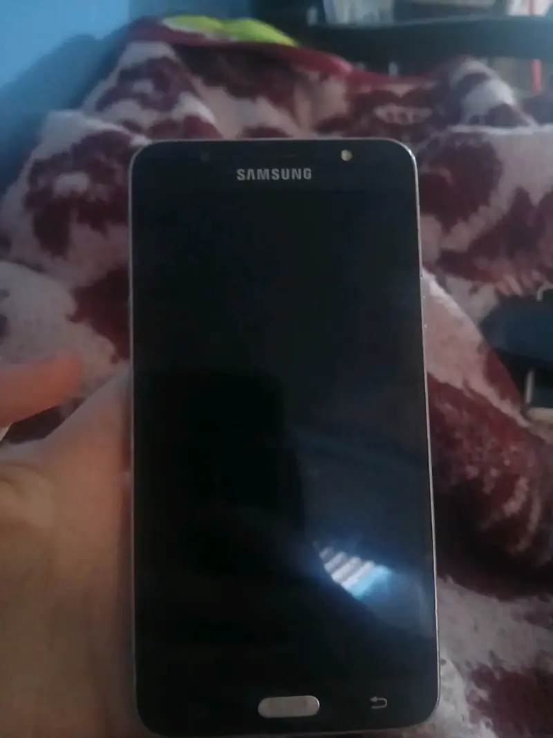 Smartphone Samsung y Oppo en buen estado - 1