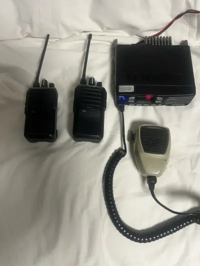 Radio Comunicador Kenwood con Micrófono Icom - miniatura 3