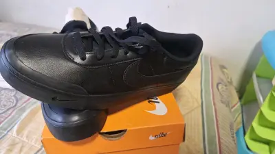 Zapatillas negras Nike Court Shot talla 42 - miniatura 2