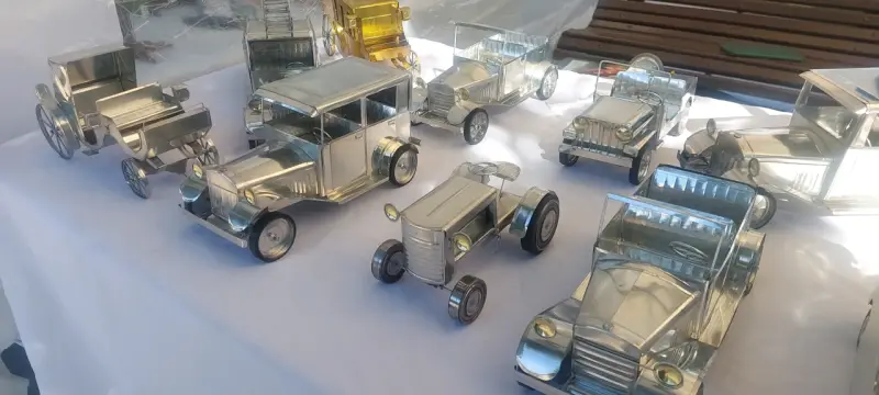 Colección de Autos en Miniatura de Metal - 1
