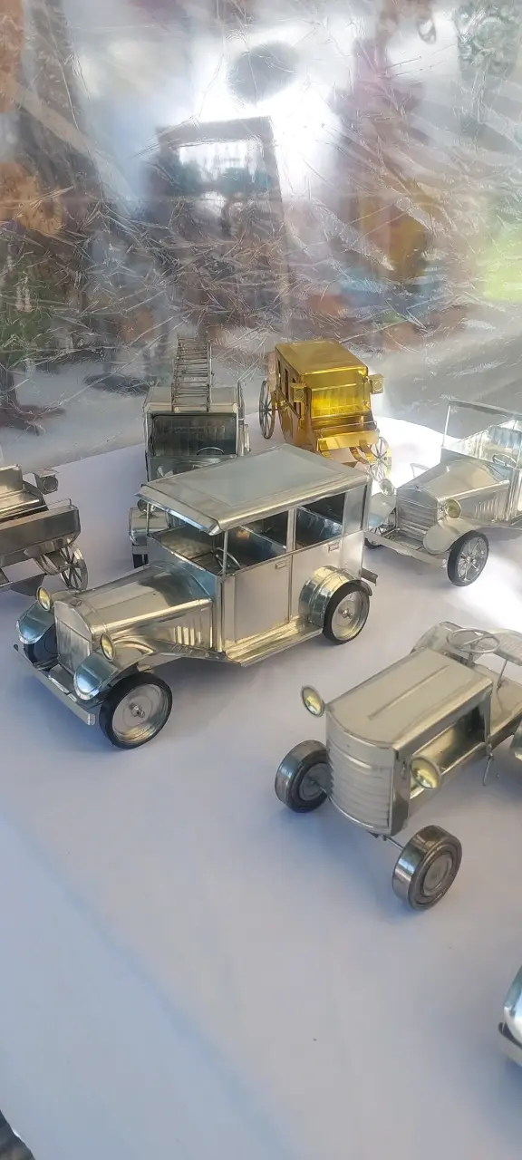 Colección de Autos en Miniatura de Metal - 2