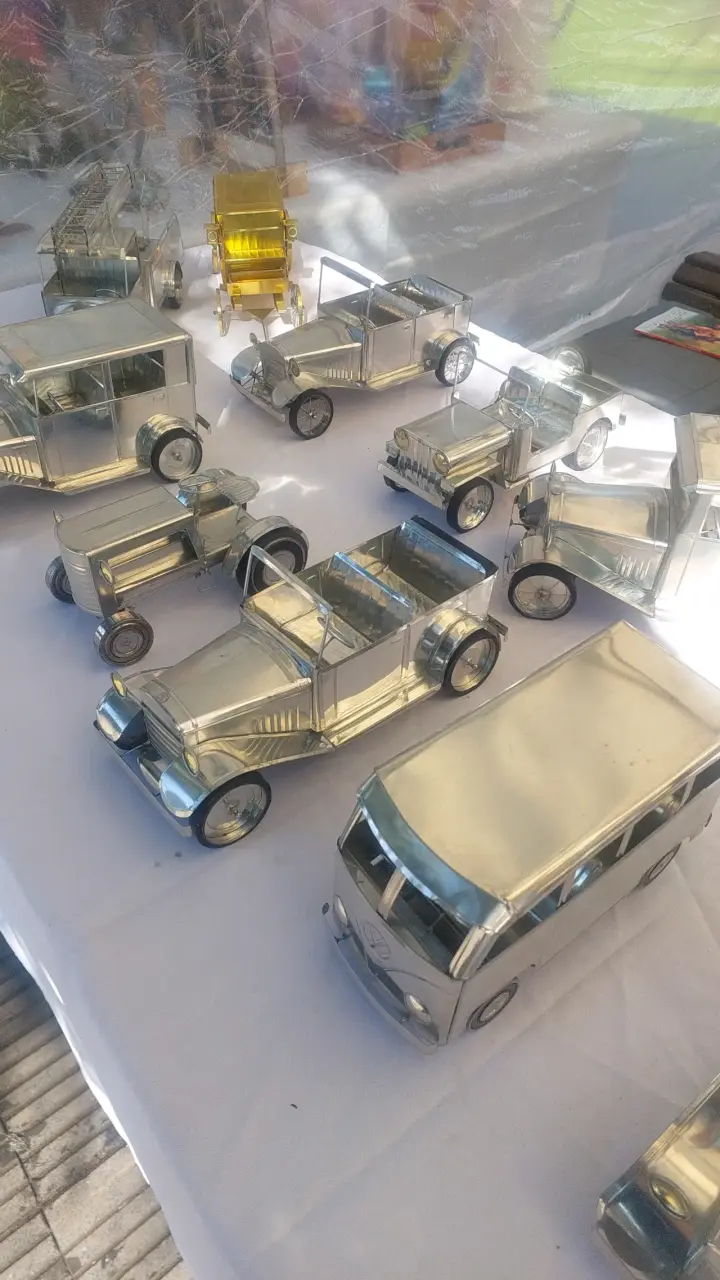 Colección de Autos en Miniatura de Metal - 4