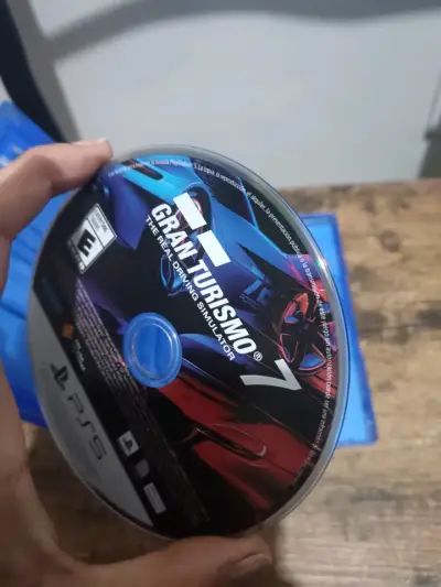 Juego PS5 Gran Turismo 7 en buen estado - miniatura 1