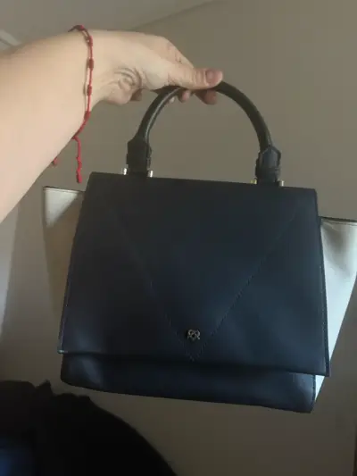 Cartera mediana blanco y negro elegante - miniatura 2
