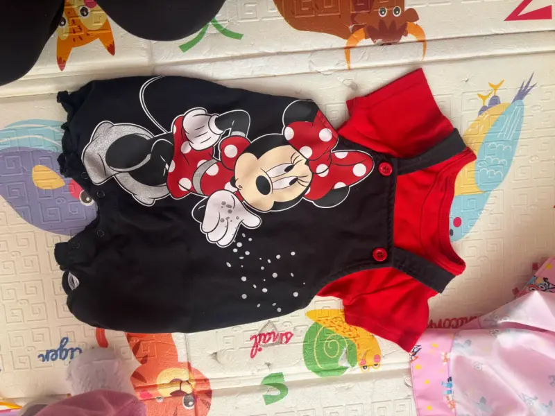 Enterito de bebé Minnie Mouse rojo y negro - 2