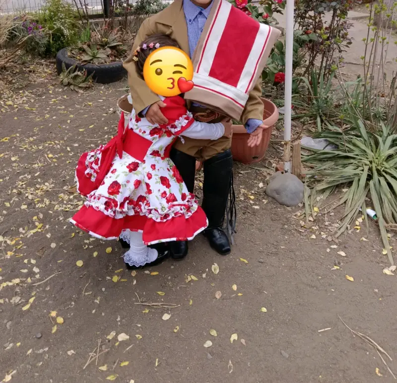 Vestido de huasa+falso para niña con diseño floral - 1