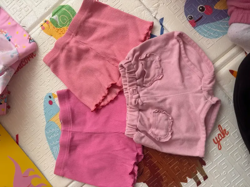 Conjunto de shorts rosados para niña