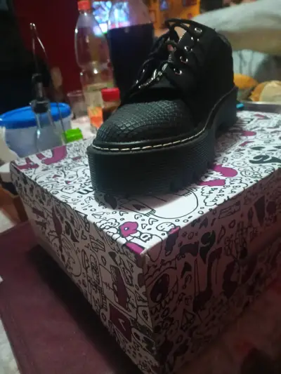 Zapatos de plataforma negros - miniatura 1