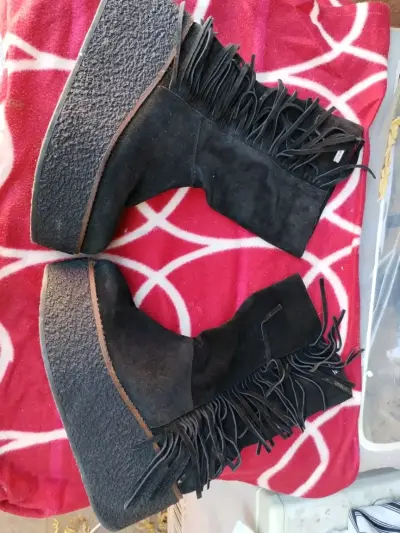 Botas negras con flecos de plataforma - miniatura 1