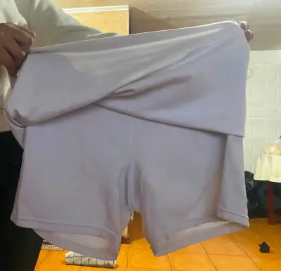 Falda pantalón deportiva blanca para mujer - miniatura 2
