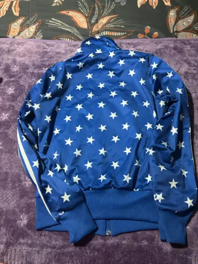 Chaqueta deportiva azul con estrellas Adidas - miniatura 3