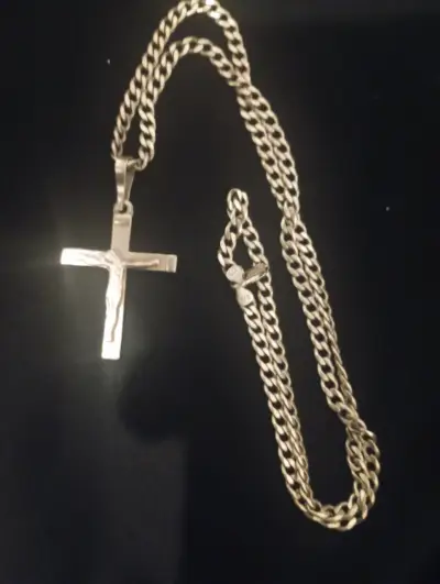 Collar de cadena con cruz de plata - miniatura 2