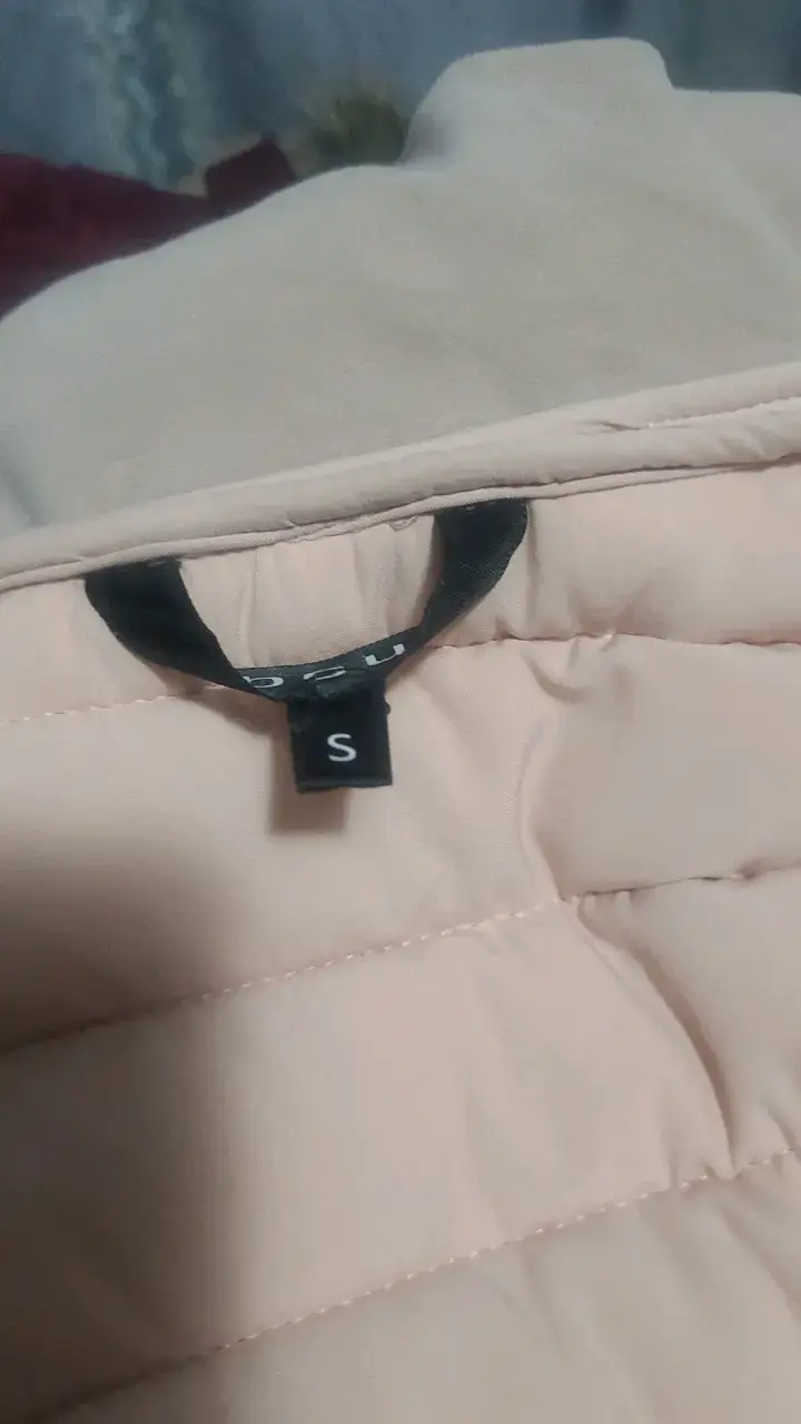 Chaqueta acolchada beige para mujer - 3