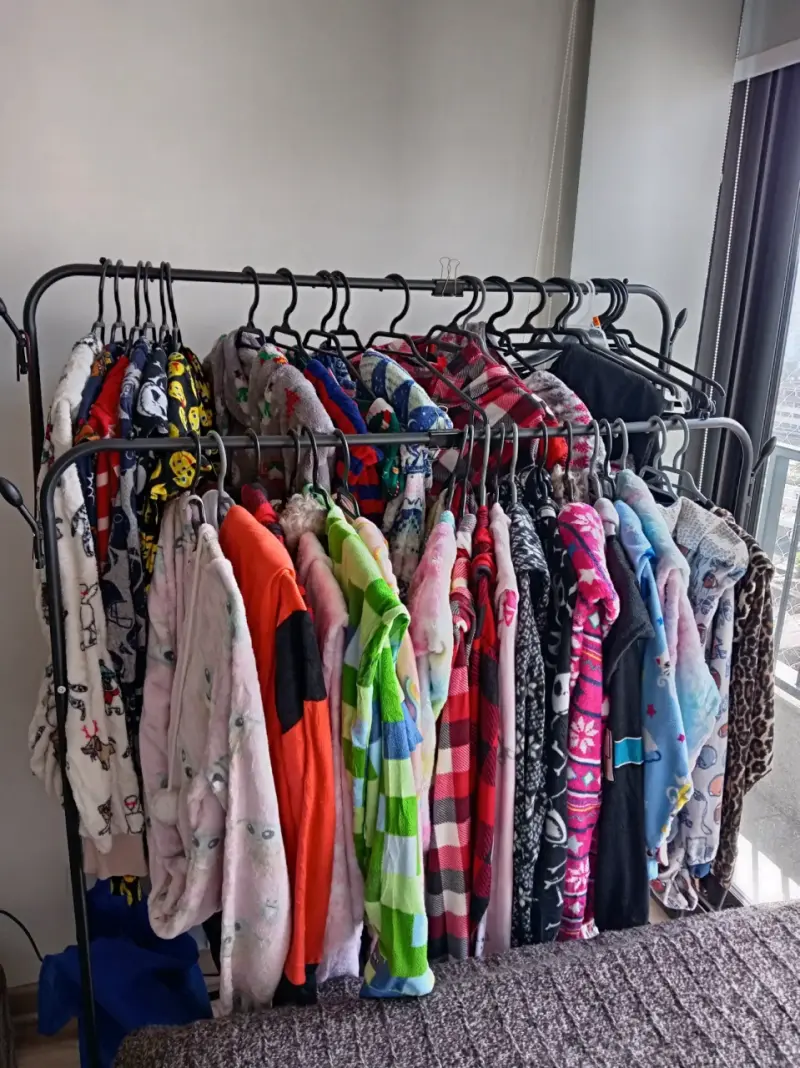 Lote de 25 pijamas para invierno. - 1