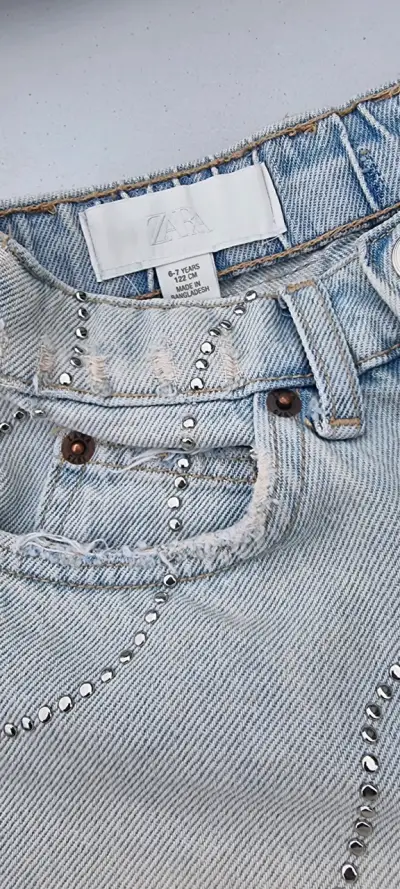 Shorts de mezclilla con tachas para niñas Zara - miniatura 4