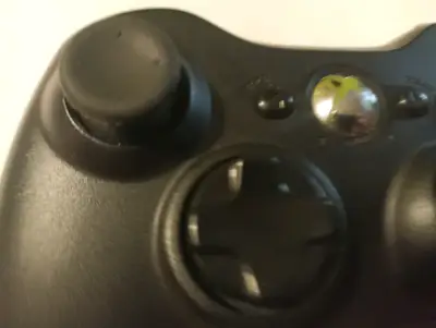 Control inalámbrico para Xbox 360 en buen estado - miniatura 5