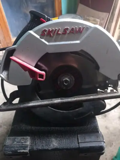 Sierra circular Skilsaw en buen estado - miniatura 1