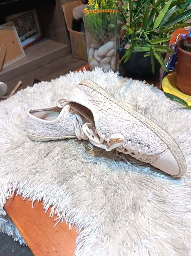 Zapatillas de encaje rosa claro para mujer - 2