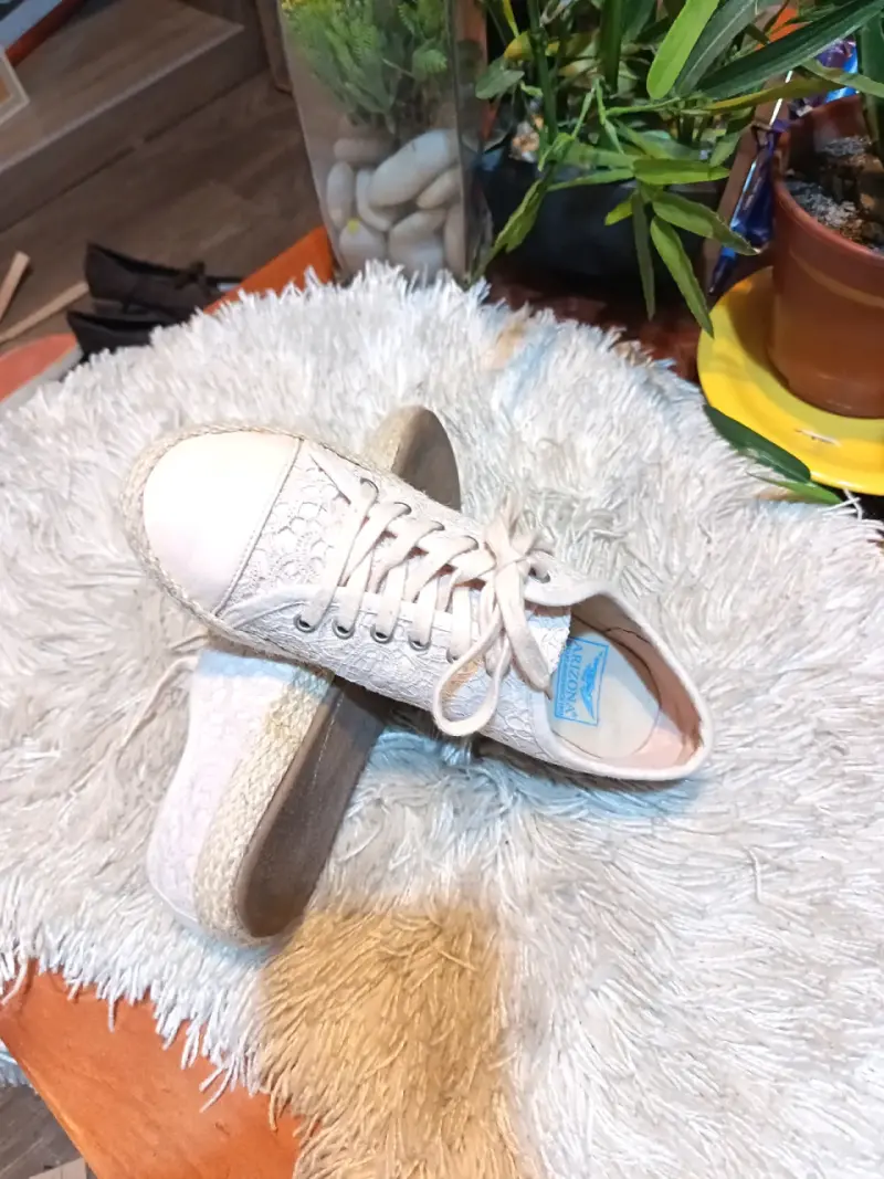 Zapatillas de encaje rosa claro para mujer - 3