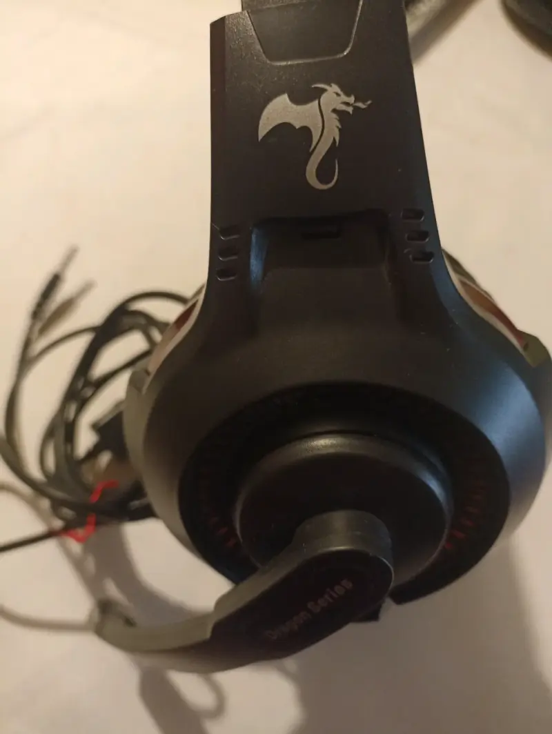 Audífonos gamer con micrófono Redragon - 2