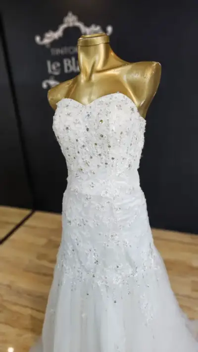 Vestido de novia - miniatura 1