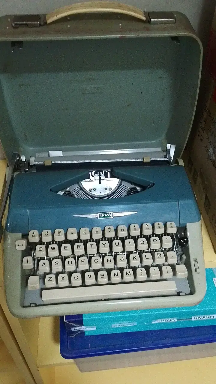 Máquina de escribir vintage AMAYA azul