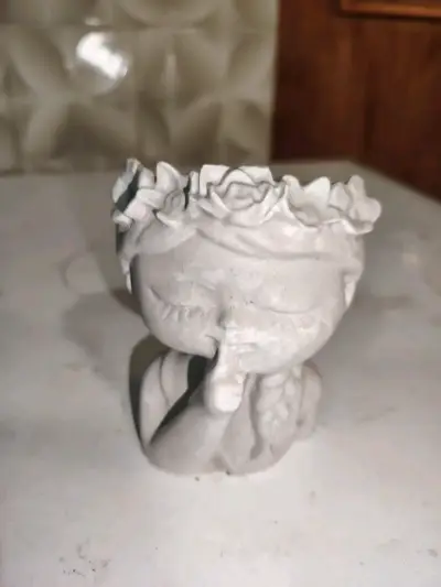 Modelo  decorativo de yeso  con diseño de rostr - miniatura 1