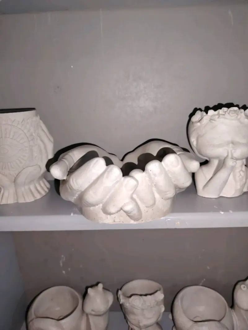 Modelo decorativo de yeso con diseño de rostr - 4
