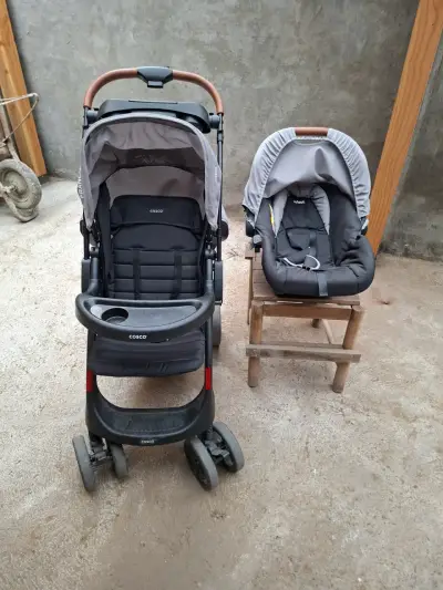 Coche de bebé Infanti con silla de auto gris - miniatura 1