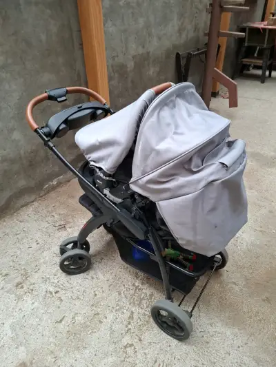 Coche de bebé Infanti con silla de auto gris - miniatura 2