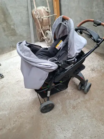 Coche de bebé Infanti con silla de auto gris - miniatura 4
