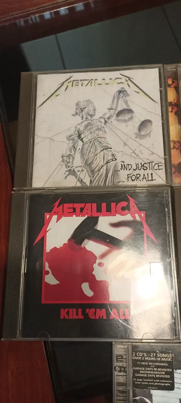 Colección de CDs de Metallica - 2