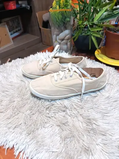 Zapatillas beige casuales para mujer - miniatura 4