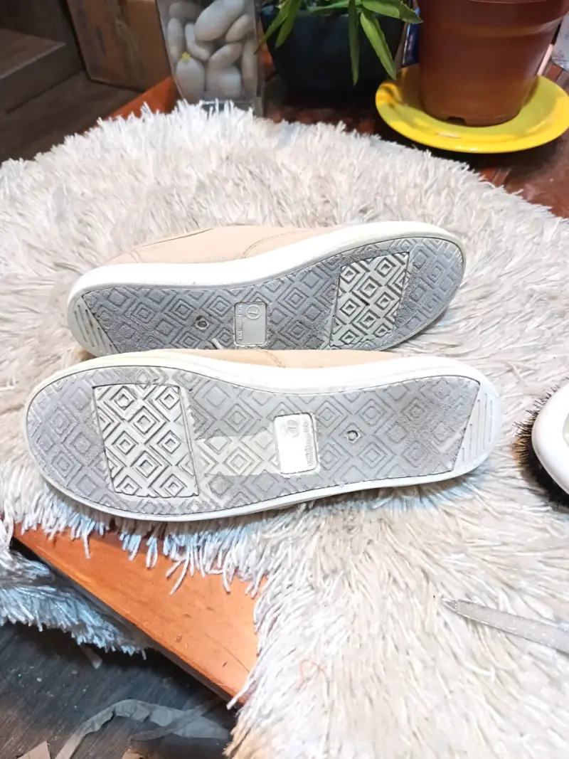 Zapatillas beige casuales para mujer - 5