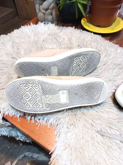 Zapatillas beige casuales para mujer - miniatura 5