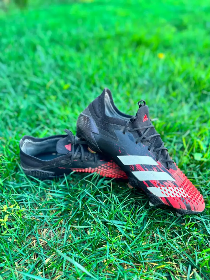 Zapatos de futbol profesionales - 1