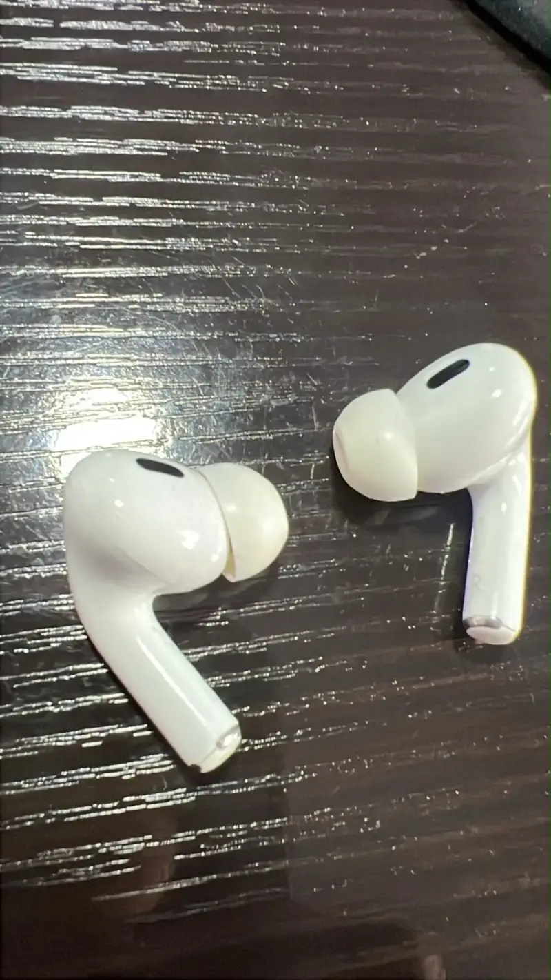 Audífonos inalámbricos Apple AirPods Pro - 4