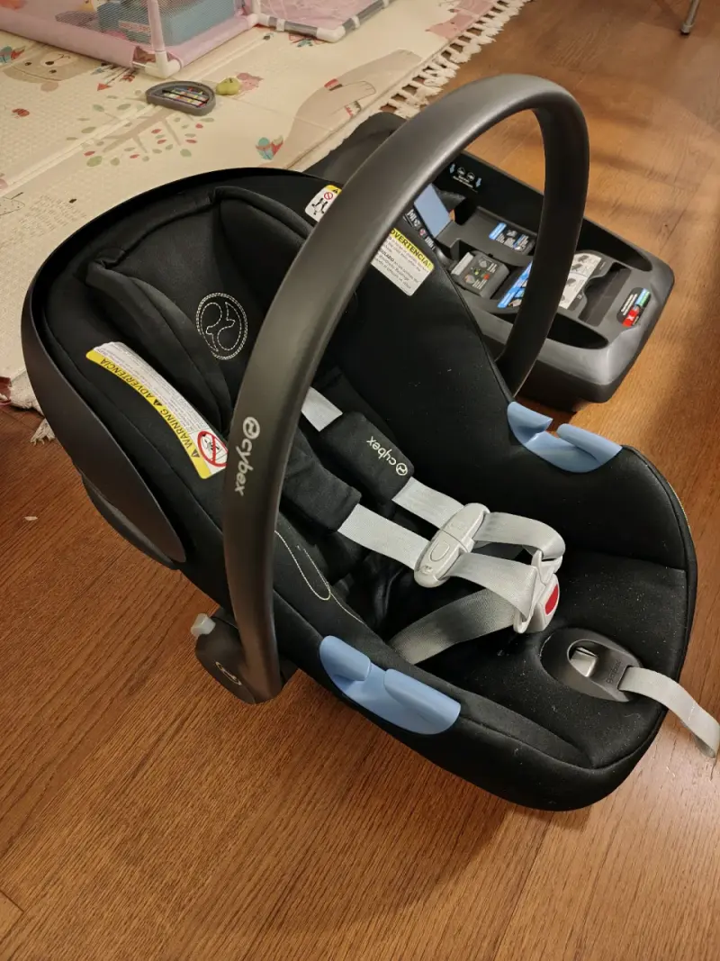 Silla de Auto para Bebé Cybex con Base - 4