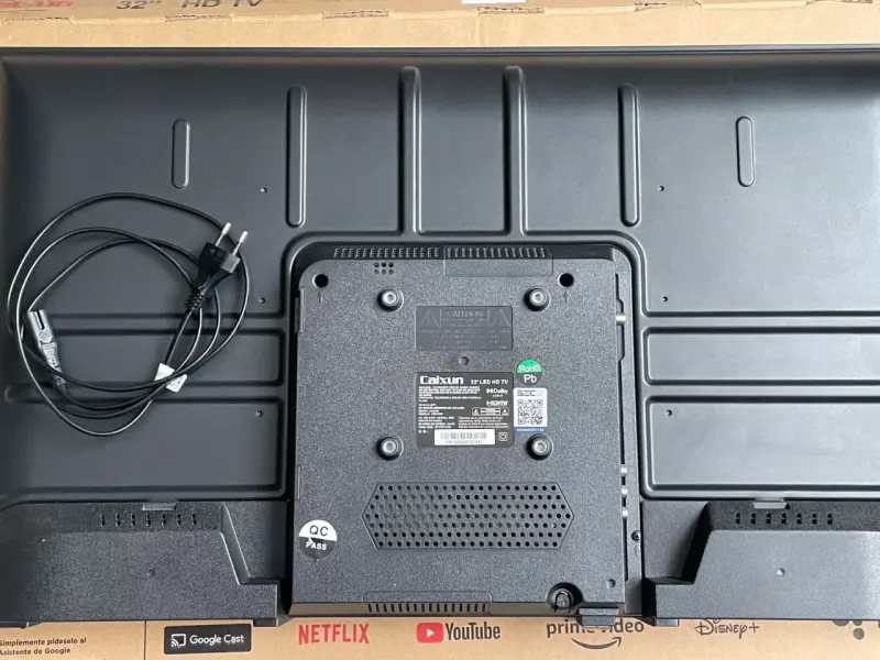 Smart TV LED 32'' HD Caixun con Google TV - 3
