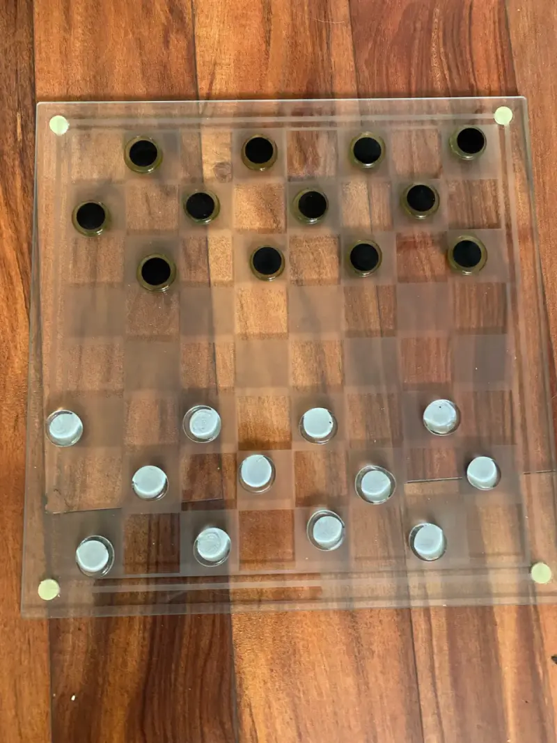 Juego de ajedrez y damas de vidrio elegante