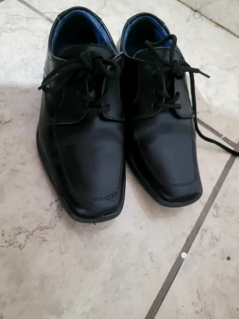 Talla#25 Zapatos de vestir negros para niño. - 4