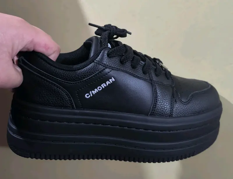 Zapatillas negras de cuero C/Moran - 3