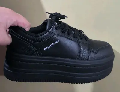 Zapatillas negras de cuero C/Moran - miniatura 3