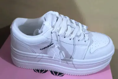 Zapatillas blancas de cuero C/Moran - miniatura 1