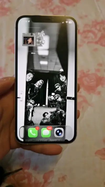 iPhone 12 Blanco en Buen Estado - miniatura 1