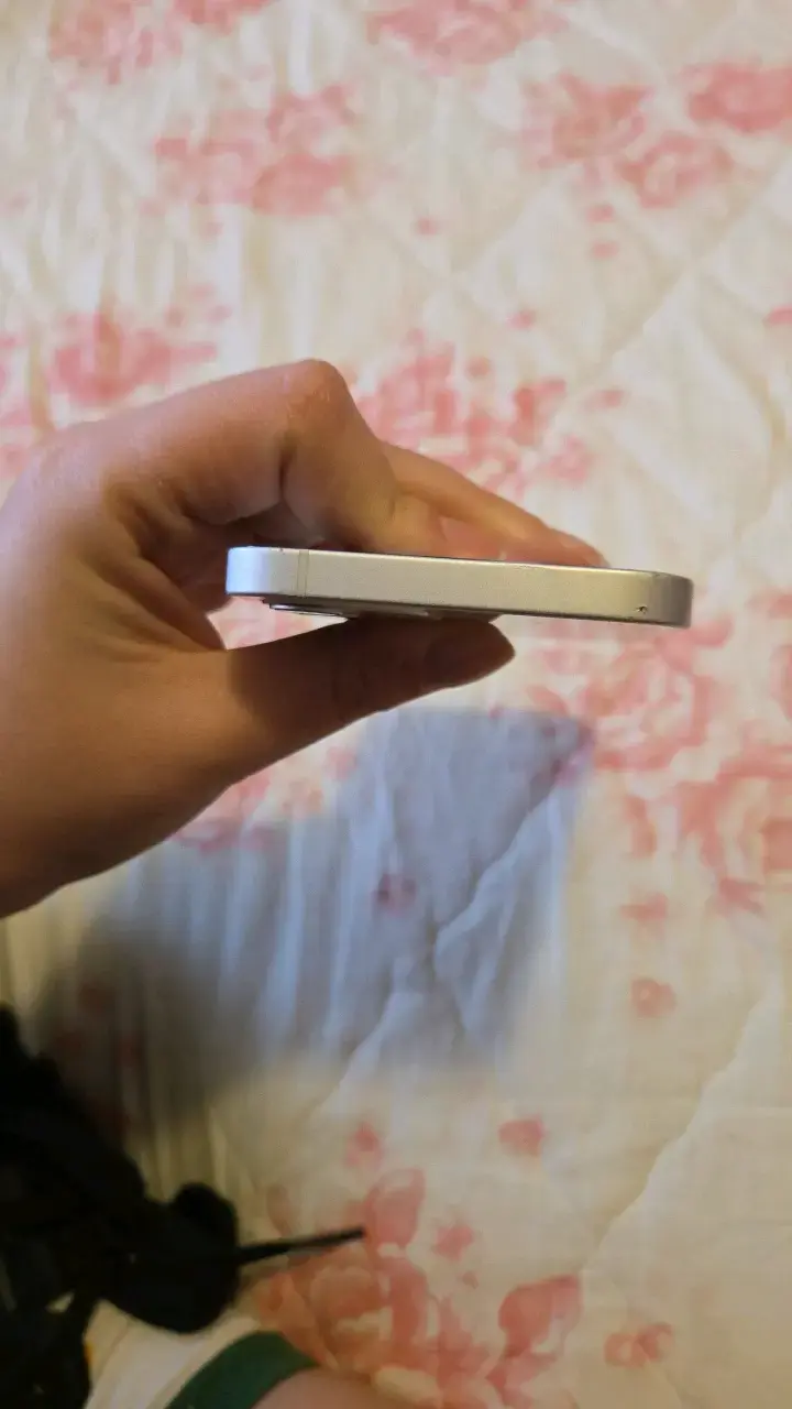 iPhone 12 Blanco en Buen Estado - 5