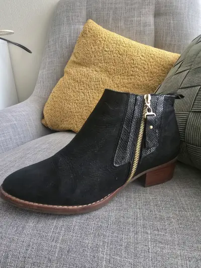 Botines Gacel de cuero negro con cierre lateral - miniatura 1