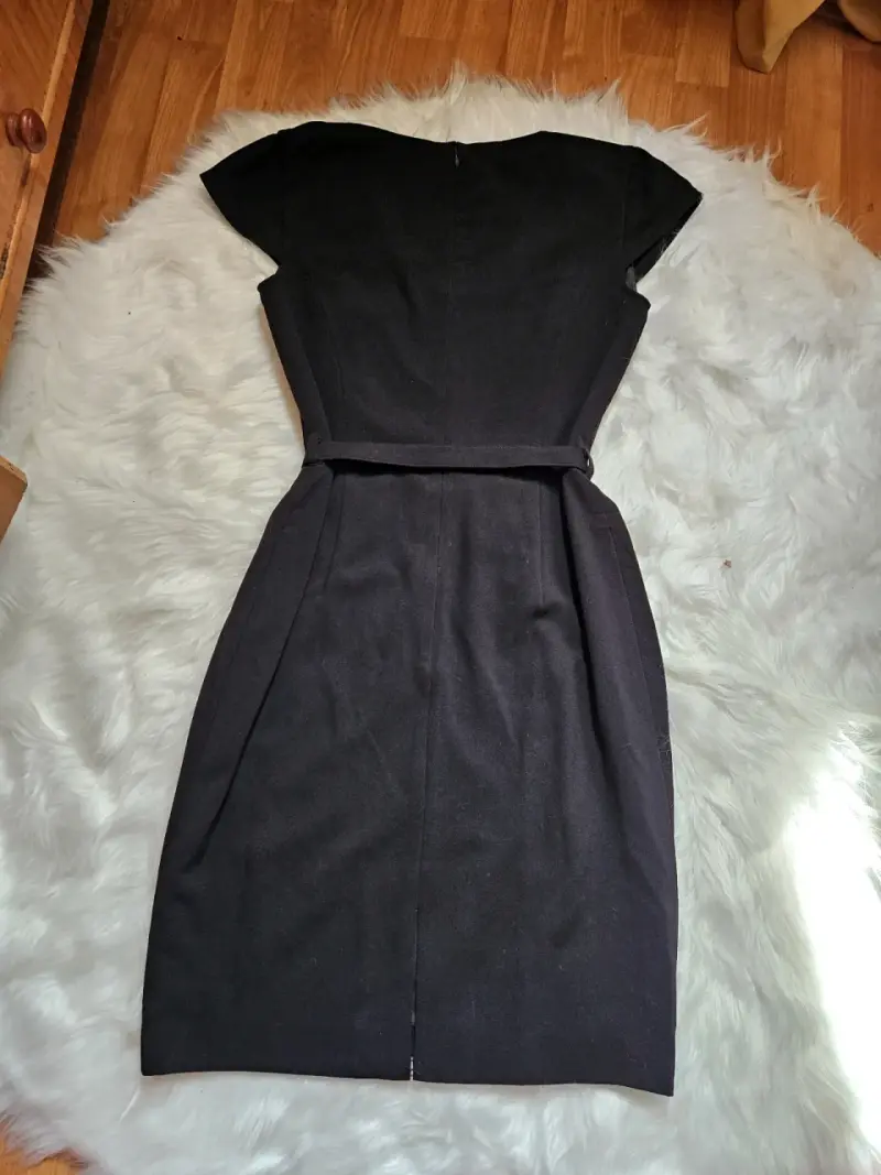 Vestido negro elegante Calvin Klein con cinturón - 4
