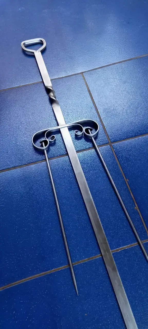 Espada forjada Asadores Tridentes - 1